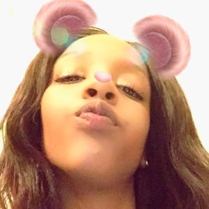 Meet your Posher, Santaja